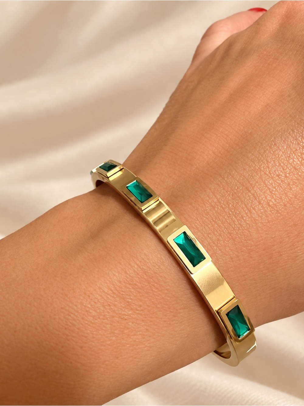 Gold Cuff Bracelet with Emerald Green Stones - Picture 4 of 5